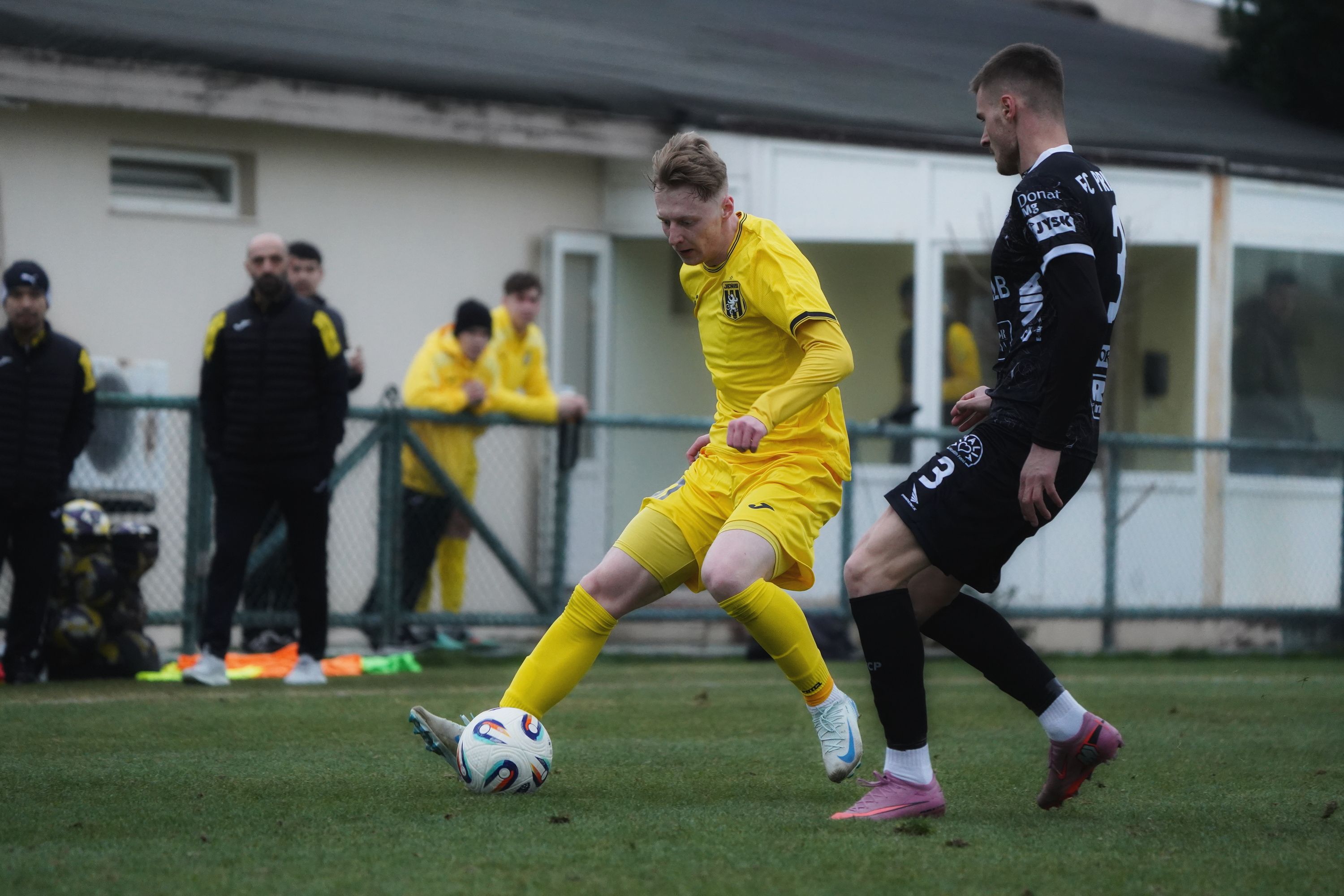 Жеңіс – Приштина