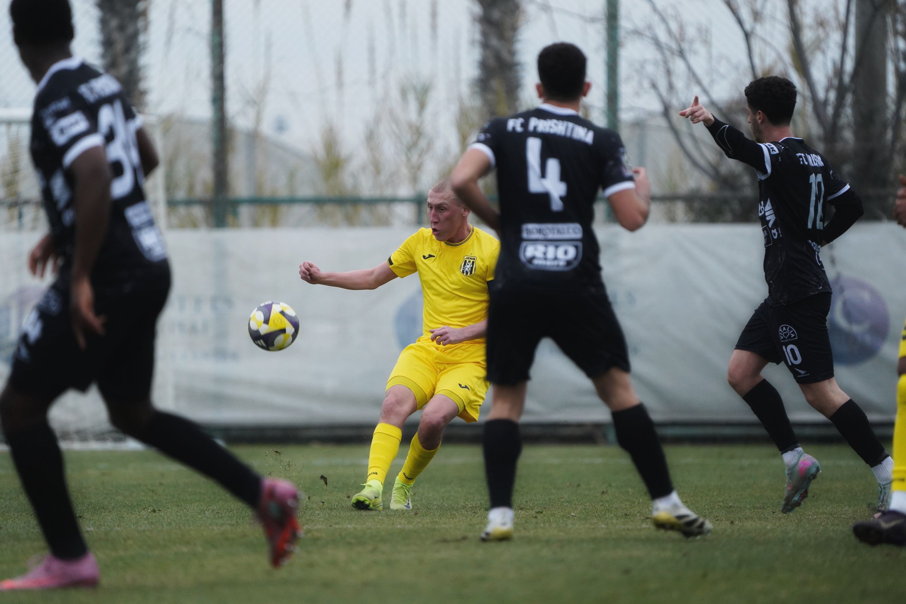 Жеңіс – Приштина