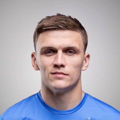 Максим Плотников