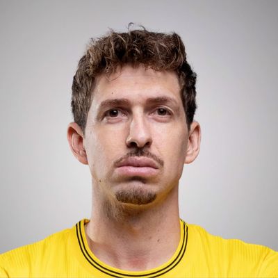 Иван Шараванья